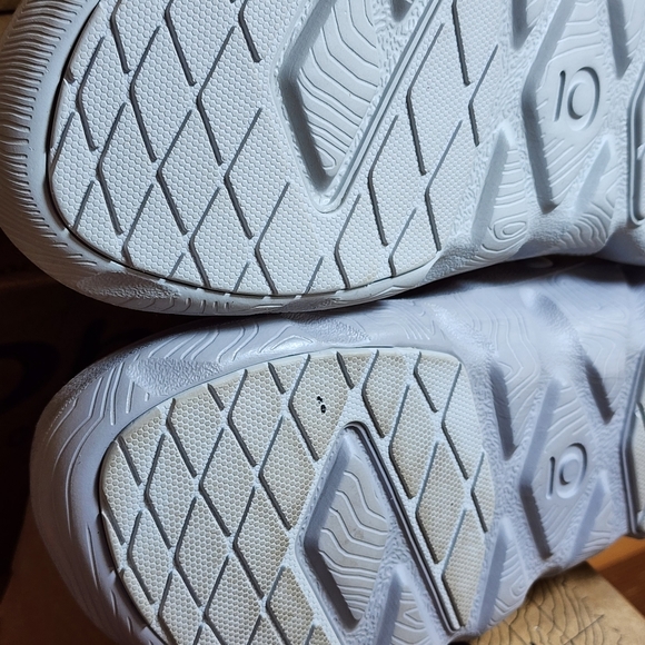 Whakata Puffy, Drizzle, NIB, retail$100, like a puffy jacket for your feet - Picture 8 of 11